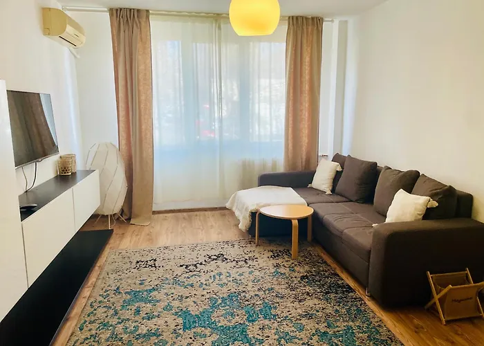 Thias -parter, Langa Spitalul Marie Curie 부쿠레슈티