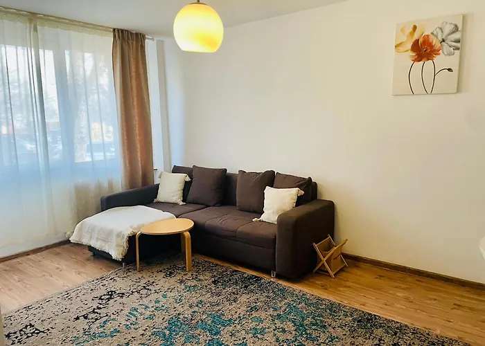 아파트 Thias -parter, Langa Spitalul Marie Curie