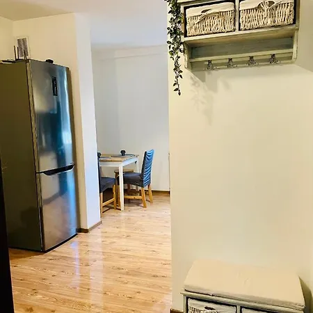 Thias -parter, Langa Spitalul Marie Curie Apartman *